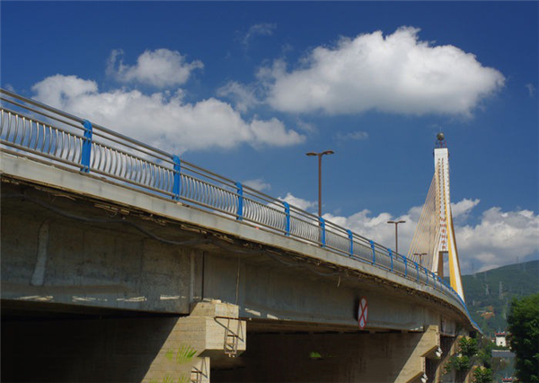 德阳304不锈钢桥梁护栏：安全、耐用与美观的完美结合